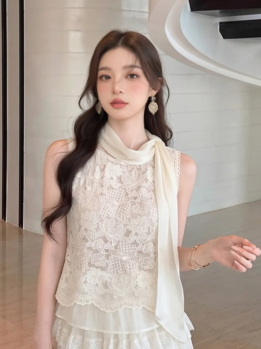 Elegant Embroidered Lace Hollow out Sash round Neck Top Women's Summer Slim Fit Shirt Casual Style Polyester Fiber Blend
Elegant Embroidered Lace Hollow out Sash round Neck Top Women's Summer Slim Fit Shirt Casual Style Polyester Fiber Blend