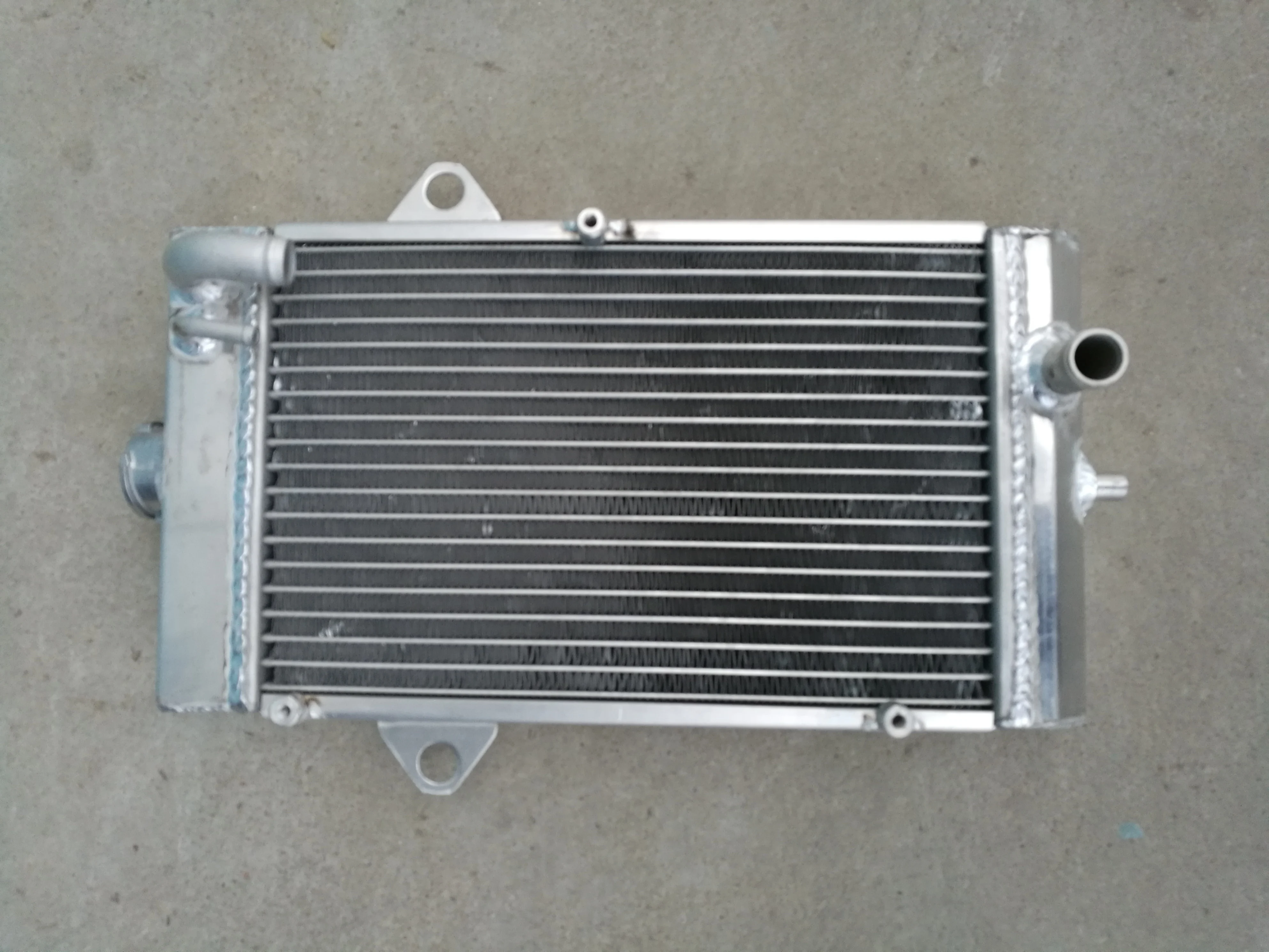 Aluminum Radiator For 2006-2014 YAMAHA RAPTOR 700 YFM700 YFM700R 2006 2007 2008 2009 2010 2011 2012 2013 2014
Aluminum Radiator For 2006-2014 YAMAHA RAPTOR 700 YFM700 YFM700R 2006 2007 2008 2009 2010 2011 2012 2013 2014