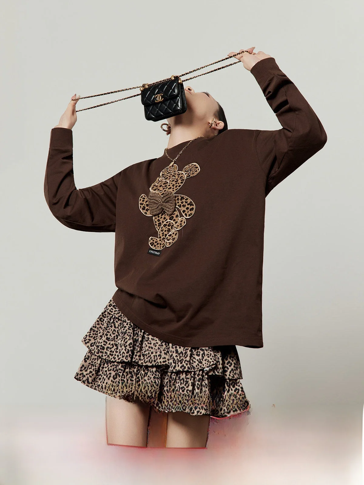 Loose Casual Style Women's T-shirt Deep Brown Leopard Print Bear Spring New Arrival Breathable Comfortable Long Sleeve Crew N...
Loose Casual Style Women's T-shirt Deep Brown Leopard Print Bear Spring New Arrival Breathable Comfortable Long Sleeve Crew N...