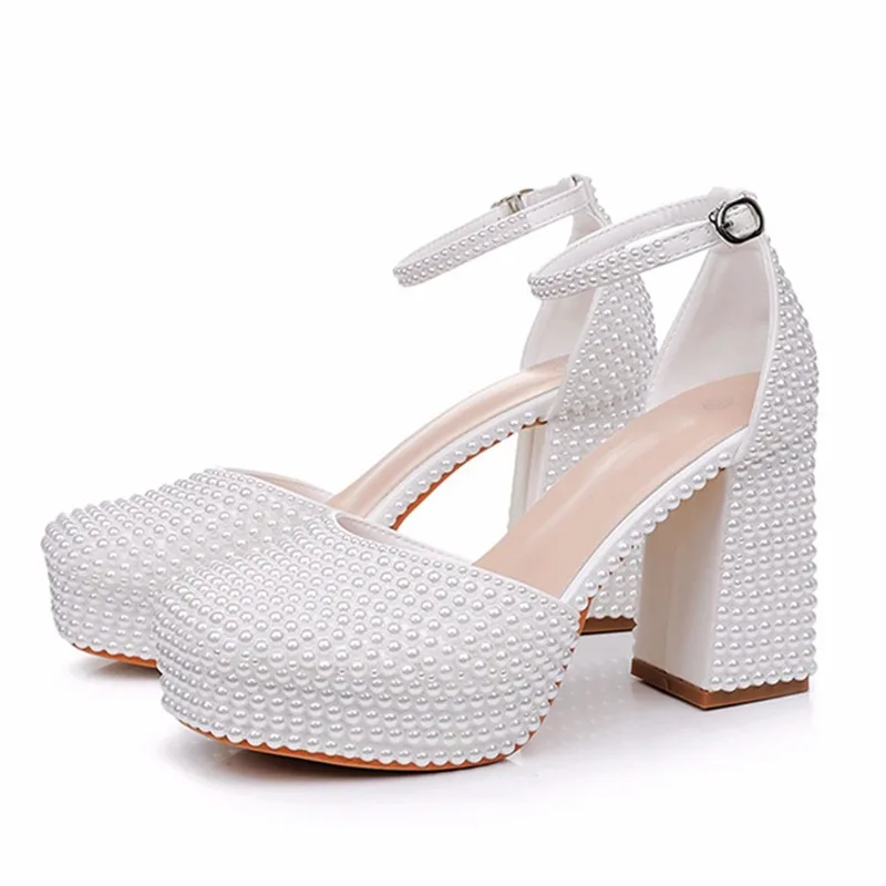 9CM White Round Head Square Heel Platform Single Shoes Hollow Pearl Buckle Strap High Heel Women Shoes Evening Dress Pumps 34-42
9CM White Round Head Square Heel Platform Single Shoes Hollow Pearl Buckle Strap High Heel Women Shoes Evening Dress Pumps 34-42
