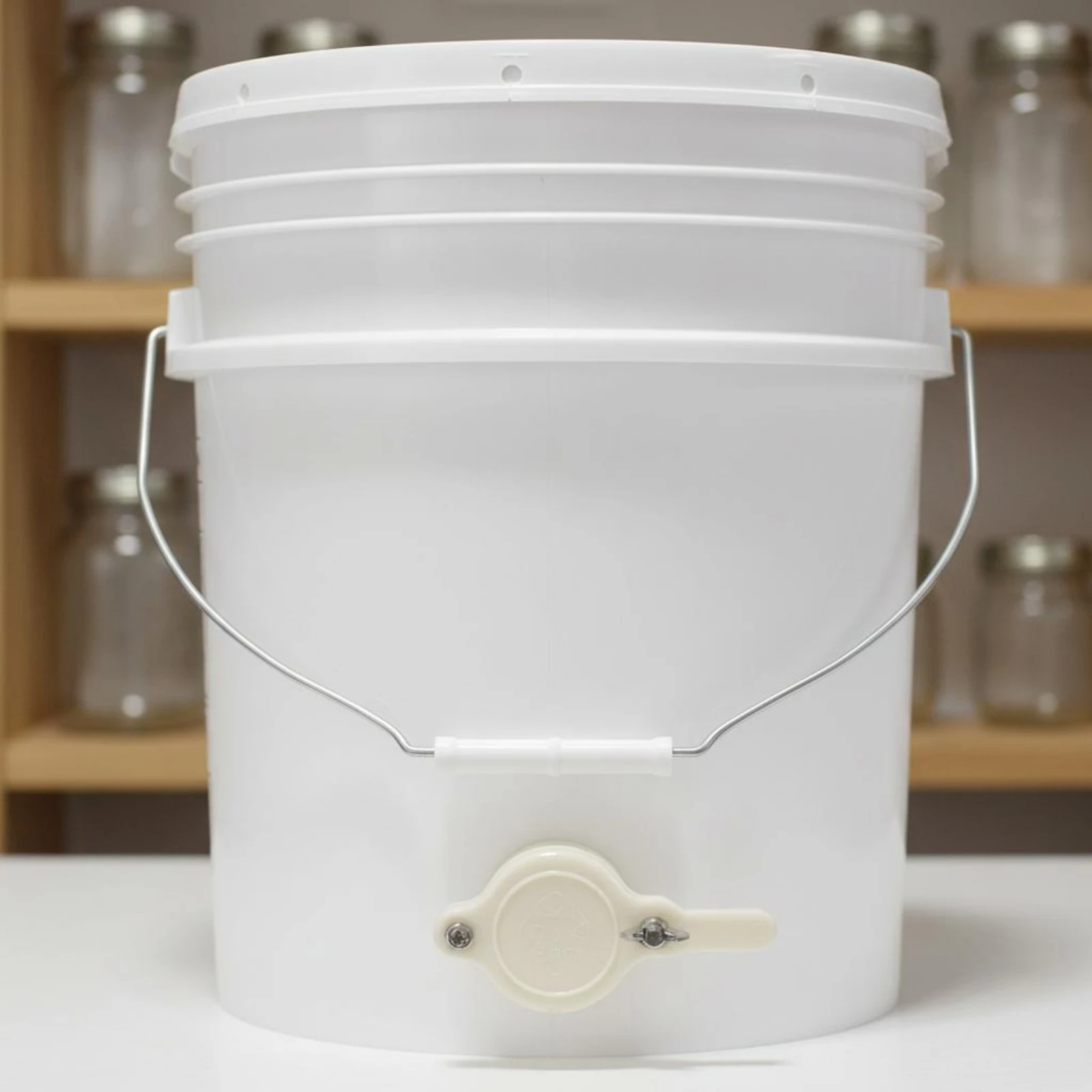 Plastic Honey Pail with Spigot Food-Safe Honey Pail with Gate Spigot Beekeeping Bottling Pail Sealing Lid Versatile
Plastic Honey Pail with Spigot Food-Safe Honey Pail with Gate Spigot Beekeeping Bottling Pail Sealing Lid Versatile