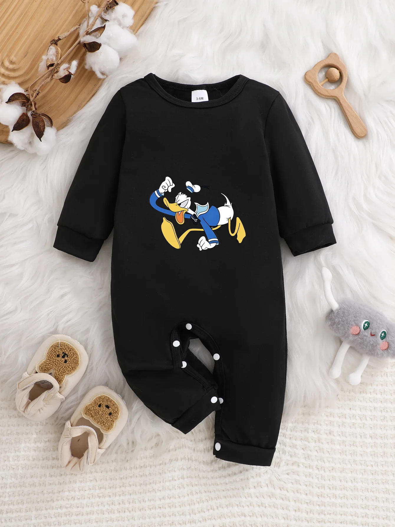 【Официально лицензированная продукция】 Детский комбинезон с длинными рукавами Disney «Дональд Дак»: игривый двойной принт «Дональд Дак», мягкая и удобная ткань
【Официально лицензированная продукция】 Детский комбинезон с длинными рукавами Disney «Дональд Дак»: игривый двойной принт «Дональд Дак», мягкая и удобная ткань