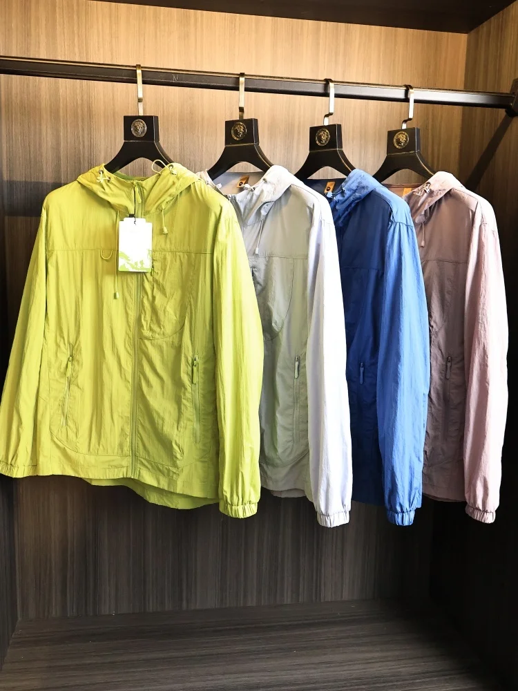 UV Protection Waterproof Breathable Casual Hooded Men's Jacket Quick Dry Outdoor Sportswear Fashionable Urban Style Spring
UV Protection Waterproof Breathable Casual Hooded Men's Jacket Quick Dry Outdoor Sportswear Fashionable Urban Style Spring