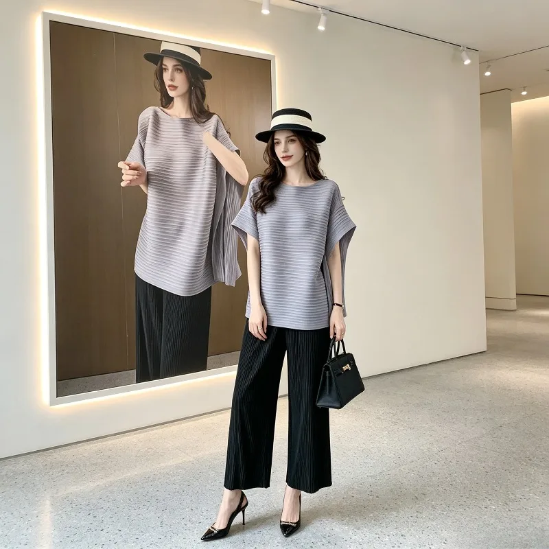 Miyake Pleated 2026 Loose Plus Size Pleated Top for Women New Summer Design Slimming Fashion Short Sleeve T-Shirt Thin Pleat
Miyake Pleated 2026 Loose Plus Size Pleated Top for Women New Summer Design Slimming Fashion Short Sleeve T-Shirt Thin Pleat
