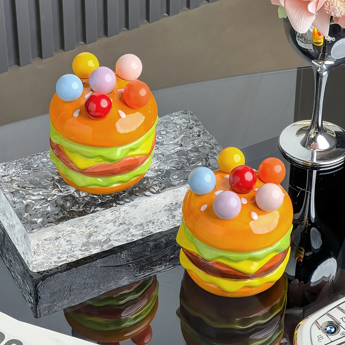 Creative Hamburger Shaped Fruit Fork Set Light Luxury Stainless Steel Dessert Fork with Storage Jar Household Fruit Stick Fork
Creative Hamburger Shaped Fruit Fork Set Light Luxury Stainless Steel Dessert Fork with Storage Jar Household Fruit Stick Fork
