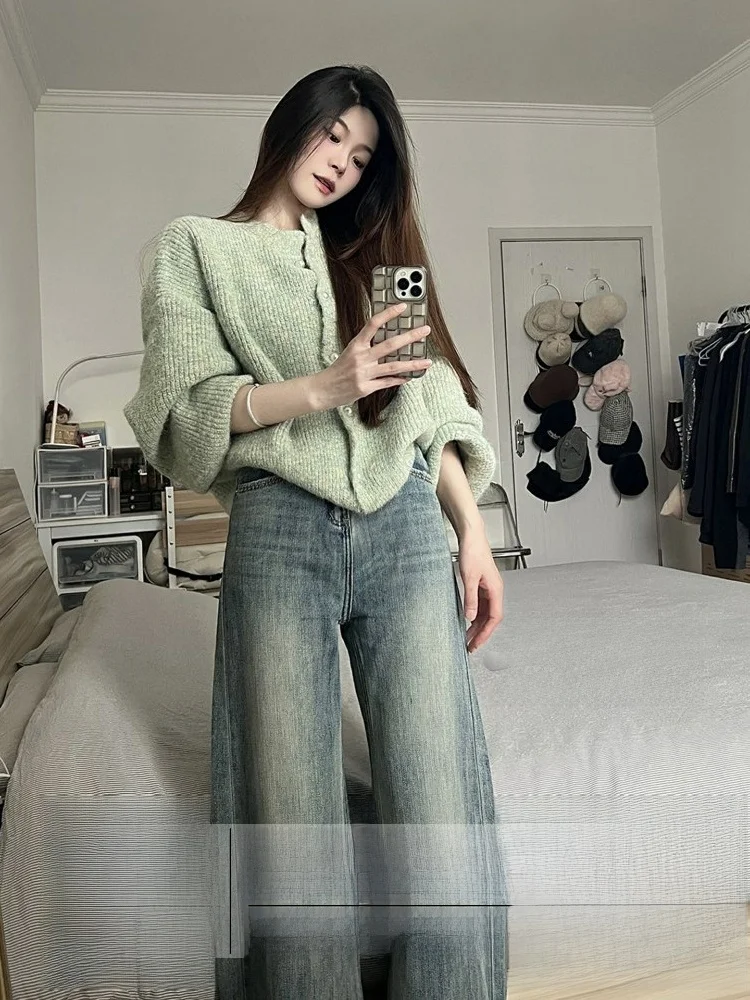 Широкие джинсы прямого кроя с высокой талией, женские джинсы свободного кроя в стиле ретро, модные осенне-зимние женские джинсы грушевидной формы
Широкие джинсы прямого кроя с высокой талией, женские джинсы свободного кроя в стиле ретро, модные осенне-зимние женские джинсы грушевидной формы