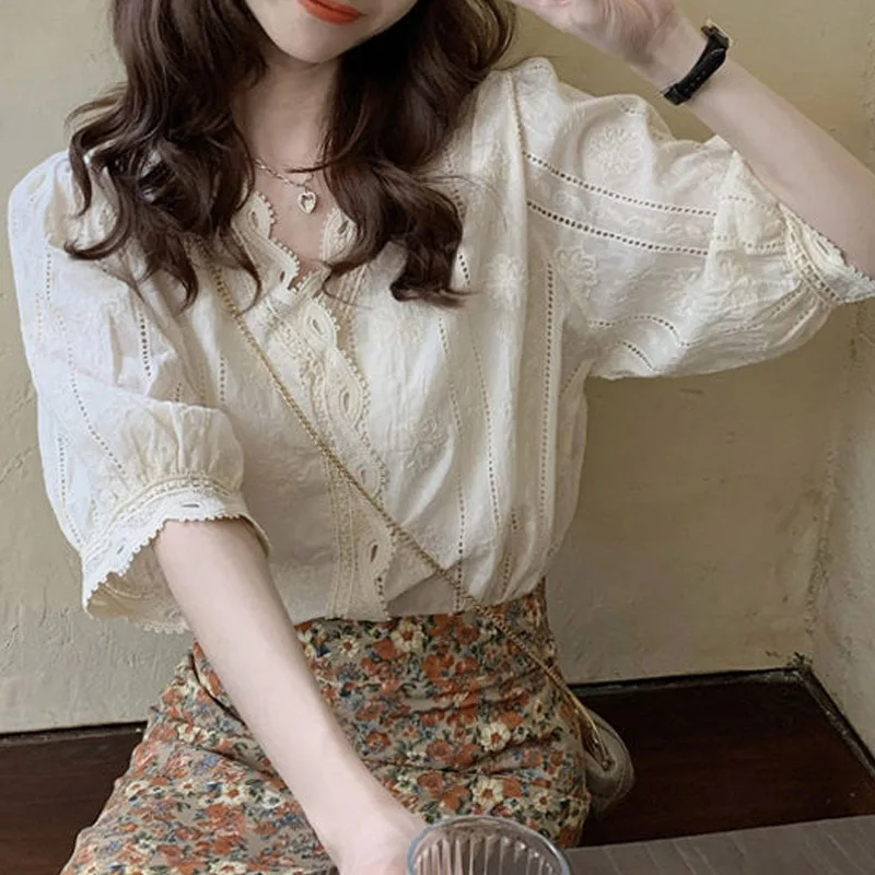 Summer Lace Crochet Embroidery V-neck Women's Blouses 2025 New Short Sleeve Elagant Korean Office Lady Casual Loose Shirt Female
Summer Lace Crochet Embroidery V-neck Women's Blouses 2025 New Short Sleeve Elagant Korean Office Lady Casual Loose Shirt Female
