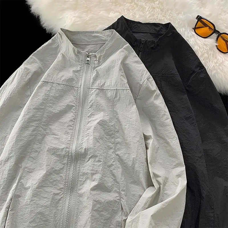 Coat Men 2024 Summer and Autumn New Style Loose Comfortable Sun Protection Male Clothing Stand Collar Jacket for Men W166
Coat Men 2024 Summer and Autumn New Style Loose Comfortable Sun Protection Male Clothing Stand Collar Jacket for Men W166