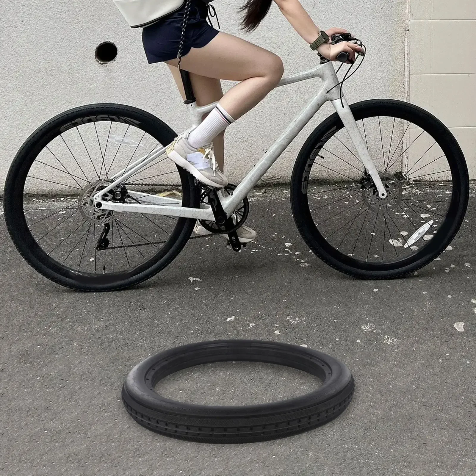 14x1 75 Solid Tire, Noninflatable and Explosionproof, Excellent Grip and Handling, Suitable for Various Terrains
14x1 75 Solid Tire, Noninflatable and Explosionproof, Excellent Grip and Handling, Suitable for Various Terrains