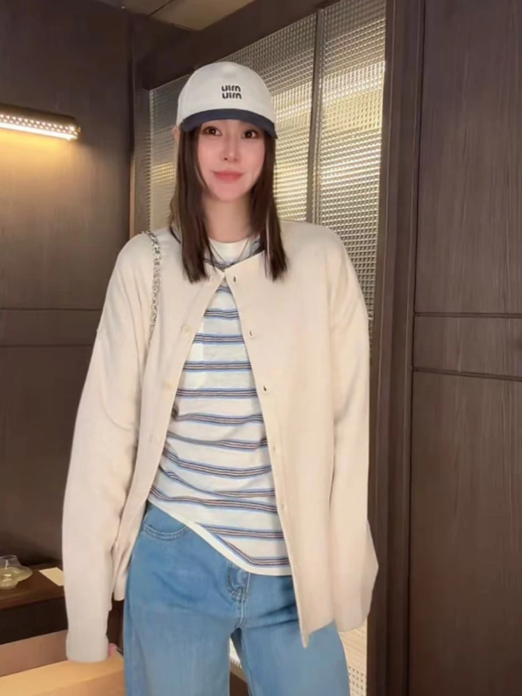 Lin Rou Rou Spring 2026 Women's Loose Fit round Ne Thin Jaet Pure Color mat Sle Cotton Long Sve Coat
Lin Rou Rou Spring 2026 Women's Loose Fit round Ne Thin Jaet Pure Color mat Sle Cotton Long Sve Coat