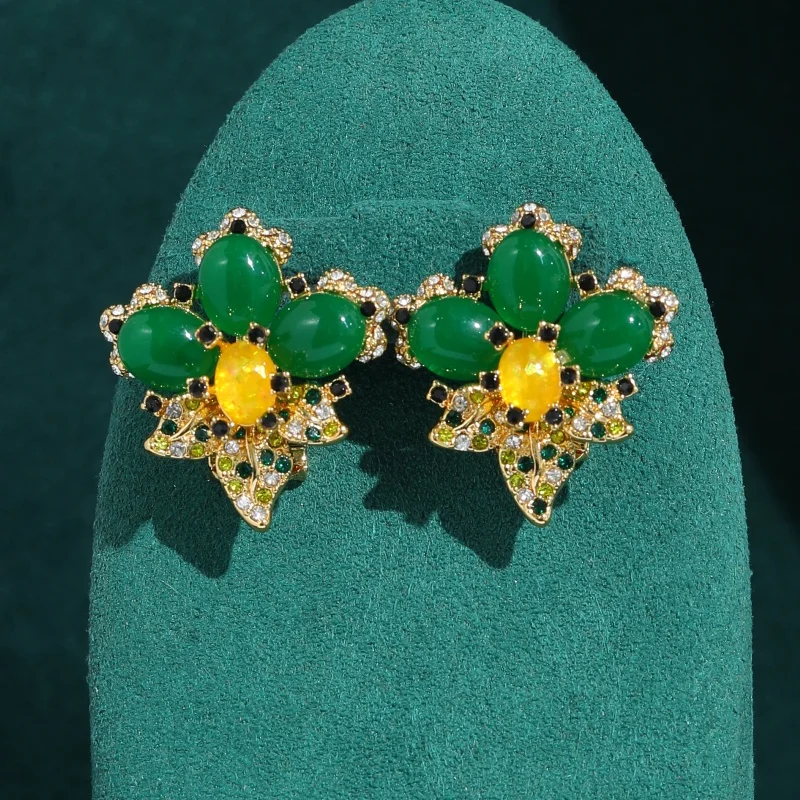 Vintage Jewelry Green Agate Earrings For Woman Flower Plant Rhinestone Wedding Party Bridal Luxury Brand Accessories
Vintage Jewelry Green Agate Earrings For Woman Flower Plant Rhinestone Wedding Party Bridal Luxury Brand Accessories