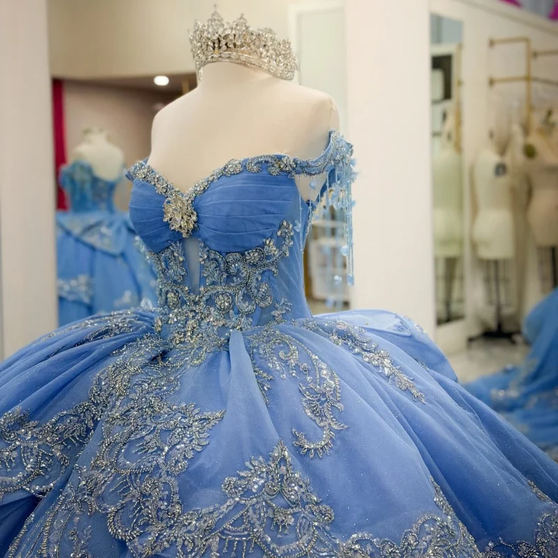 Blue Quinceanera Dress off-shoulder Glitter Decal Long tail Lace Layering Beading Bow vestidos de 15 Quinceanera Customize
Blue Quinceanera Dress off-shoulder Glitter Decal Long tail Lace Layering Beading Bow vestidos de 15 Quinceanera Customize