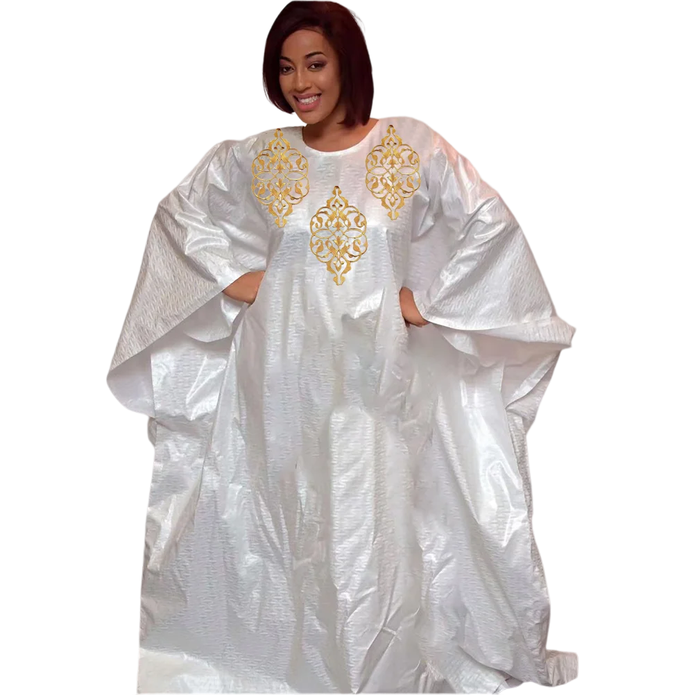 Classic Bazan robe, African feast party print dress, women's traditional gown
Classic Bazan robe, African feast party print dress, women's traditional gown