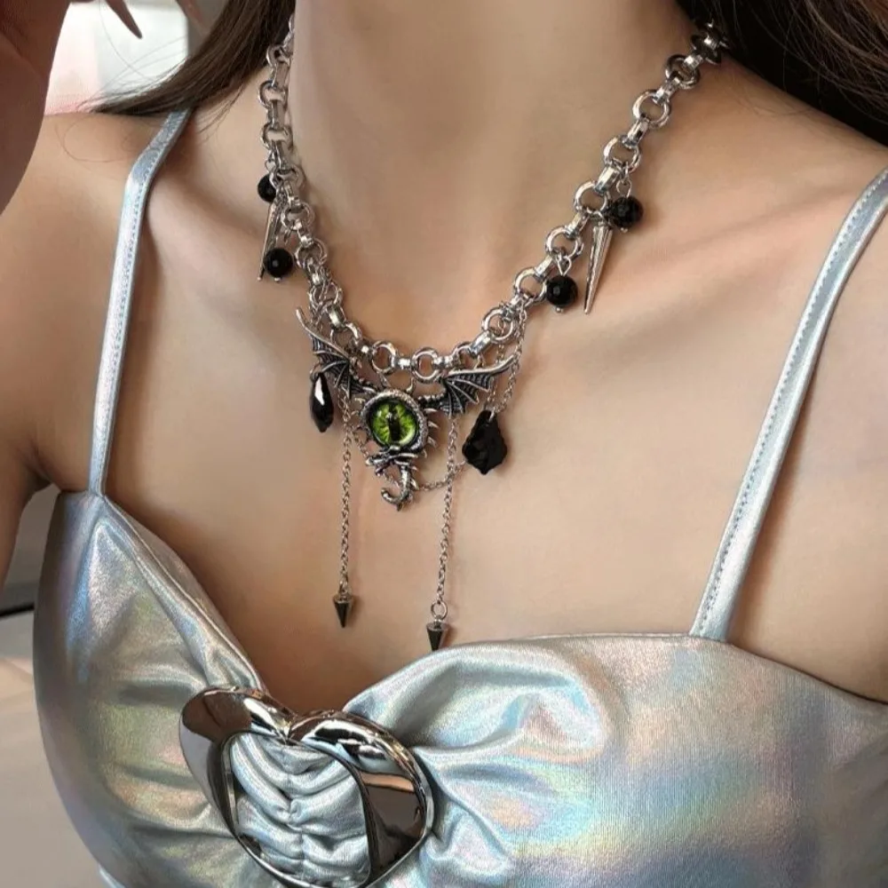 Temperament Eye Ghost Necklace Women Wings Tassel Metal Chain Necklace Vintage Beads Punk Gothic Necklace Girls
Temperament Eye Ghost Necklace Women Wings Tassel Metal Chain Necklace Vintage Beads Punk Gothic Necklace Girls