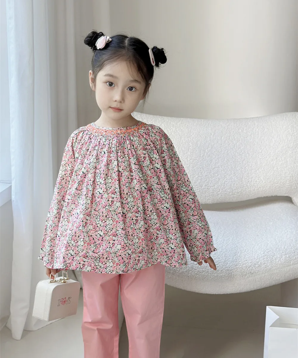 baby girls clothes French style Sweet floral pattern Embroidered long-sleeved T-shirt Girls' spring tops
baby girls clothes French style Sweet floral pattern Embroidered long-sleeved T-shirt Girls' spring tops