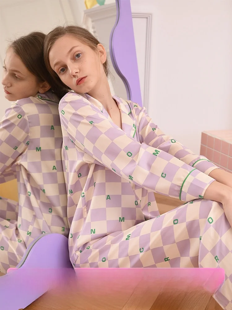 Комплект женской летней домашней одежды Gulina Roomance Yumanshi: шелковая пижама с шахматным узором, мягкая, свободного кроя, с коротким рукавом
Комплект женской летней домашней одежды Gulina Roomance Yumanshi: шелковая пижама с шахматным узором, мягкая, свободного кроя, с коротким рукавом