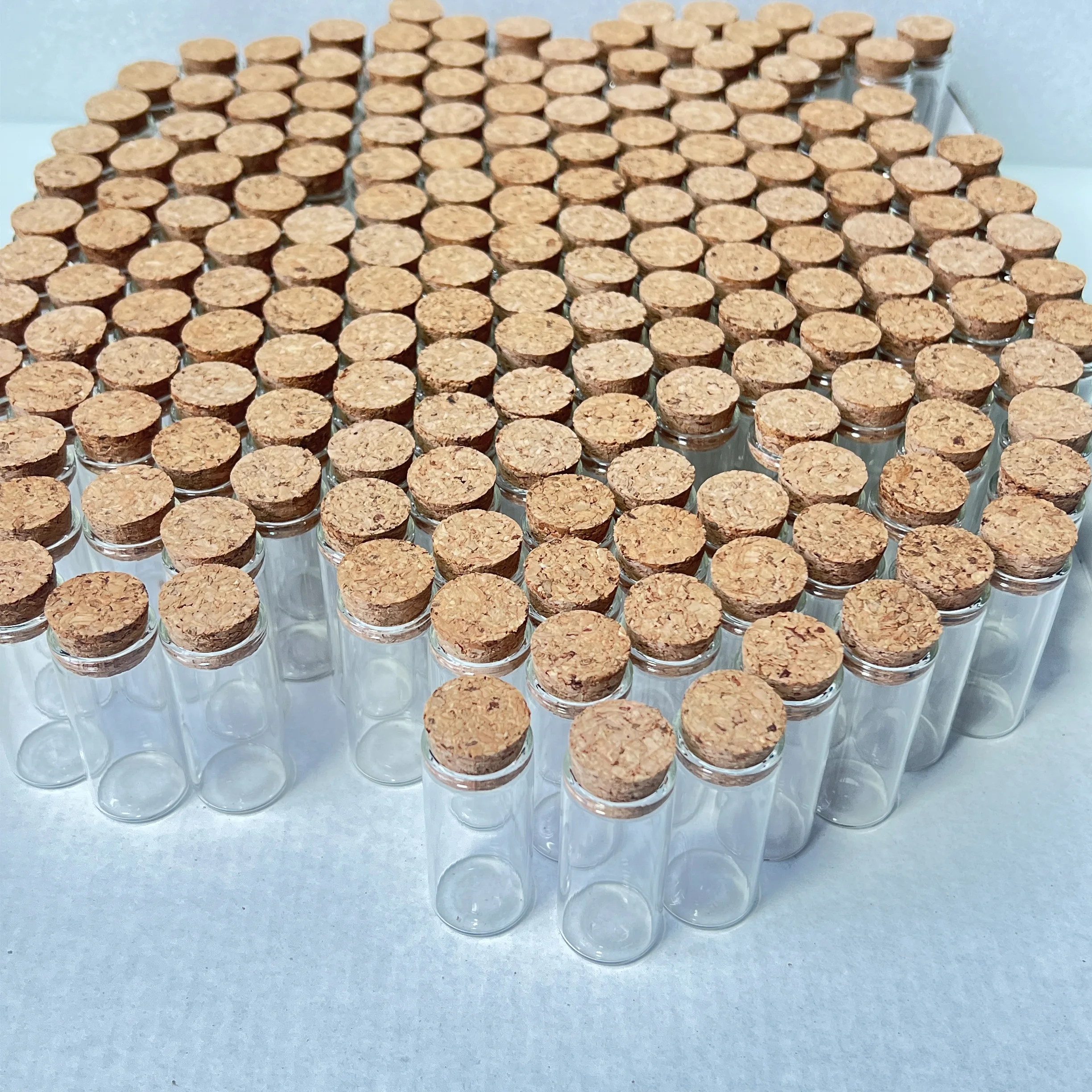 45/70/108 Pcs 10ml Glass Bottles Cork Stoppers Mini Test Tube Jars Tiny Containers For DIY Crafts Wishing Bottles Spice Storage
45/70/108 Pcs 10ml Glass Bottles Cork Stoppers Mini Test Tube Jars Tiny Containers For DIY Crafts Wishing Bottles Spice Storage