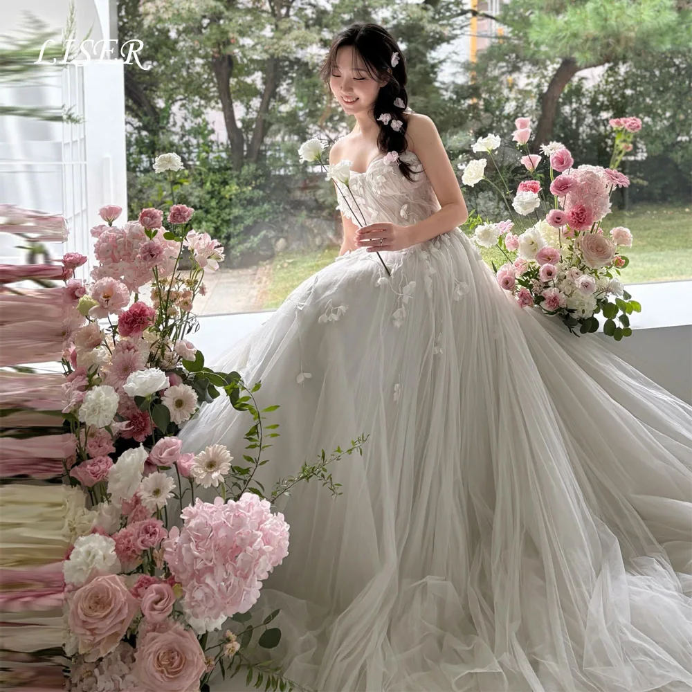 Liser Strapless A-Line Korea Wedding Dresses Appliques Silk Tulle Bridal Wedding Party Dresses Photo Shoot Customized 웨딩드레스
Liser Strapless A-Line Korea Wedding Dresses Appliques Silk Tulle Bridal Wedding Party Dresses Photo Shoot Customized 웨딩드레스