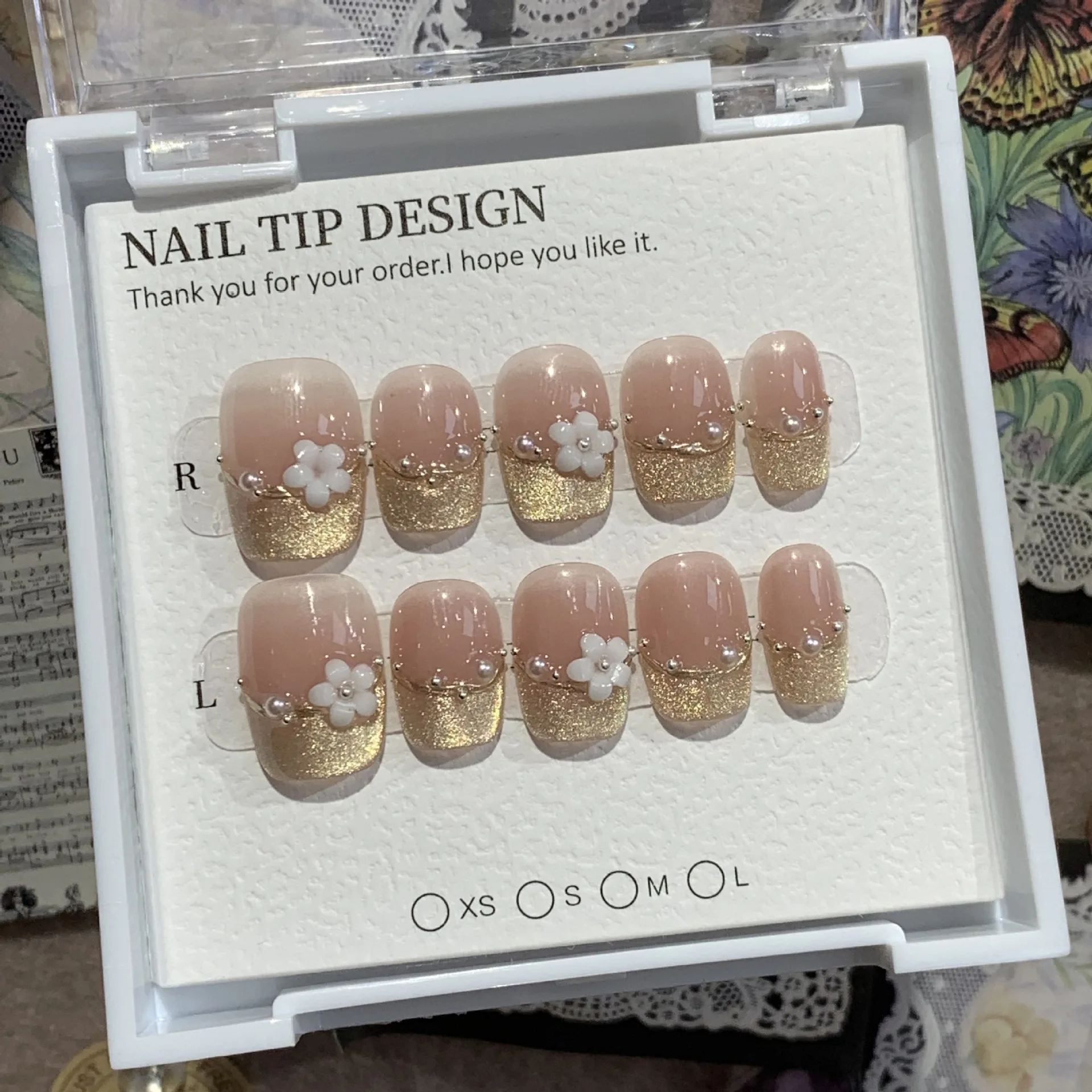 10pcs Almond Shaped Short Press-On Nails Pink Floral Design with Glossy Finish Spring Flowers Fake Nail Set for Women and Girls
10pcs Almond Shaped Short Press-On Nails Pink Floral Design with Glossy Finish Spring Flowers Fake Nail Set for Women and Girls