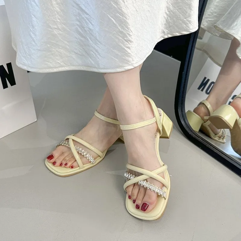 Street Style Summer Open Toe Women Sandals Fashion Slingbacks Shoes Elegant Thick Heels Party Dress Ladies Shoes
Street Style Summer Open Toe Women Sandals Fashion Slingbacks Shoes Elegant Thick Heels Party Dress Ladies Shoes