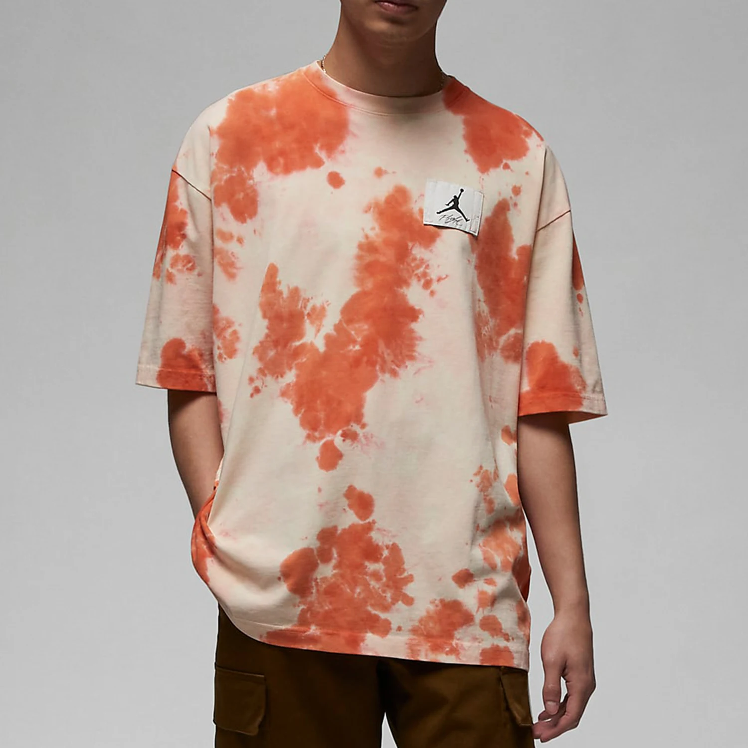 Nike genuine JORDAN men's tie dye loose breathable round neck short sleeved T-shirt DX9584-111
Nike genuine JORDAN men's tie dye loose breathable round neck short sleeved T-shirt DX9584-111