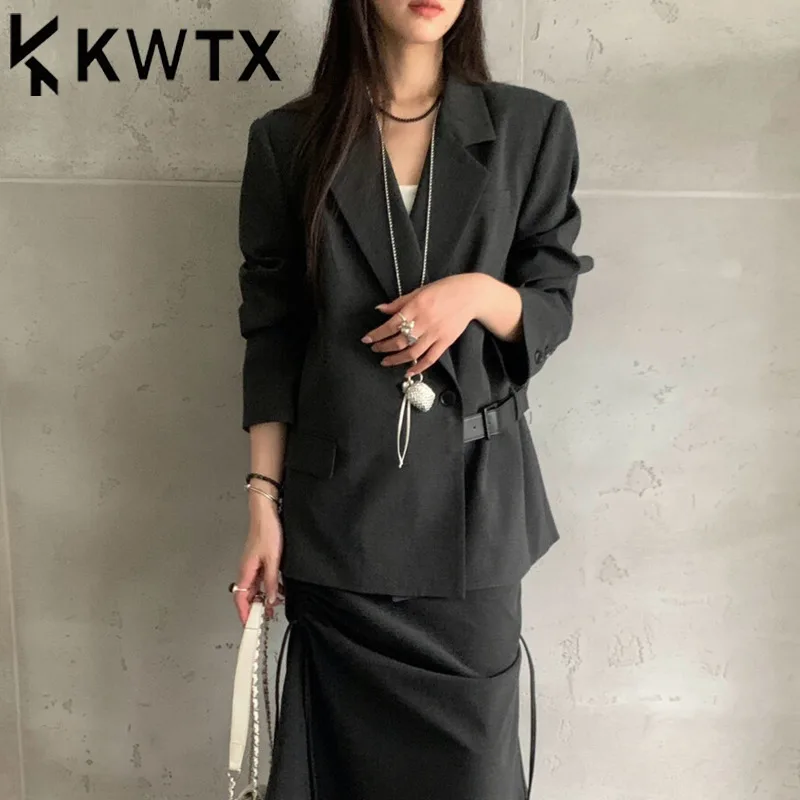 KWTX женский повседневный пиджак весна-лето 2025 приталенный крой с одной пуговицей и лацканами с поясом и длинными рукавами, элегантный, удобный премиум-класса 
KWTX женский повседневный пиджак весна-лето 2025 приталенный крой с одной пуговицей и лацканами с поясом и длинными рукавами, элегантный, удобный премиум-класса