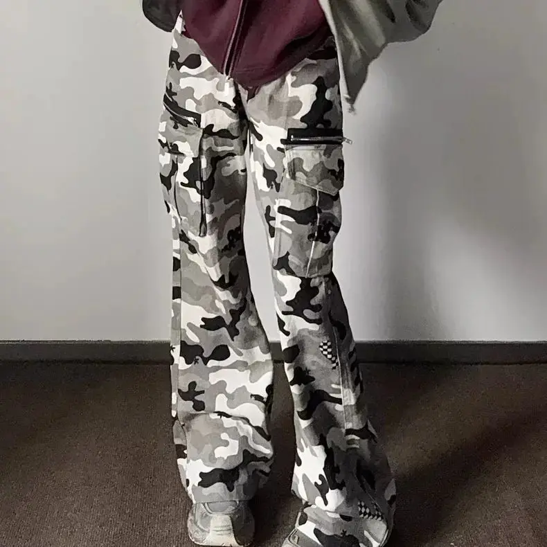 American retro street camouflage micro jeans flared pants cool and loose slouchy jeans work pants cargo pants women clothing
American retro street camouflage micro jeans flared pants cool and loose slouchy jeans work pants cargo pants women clothing