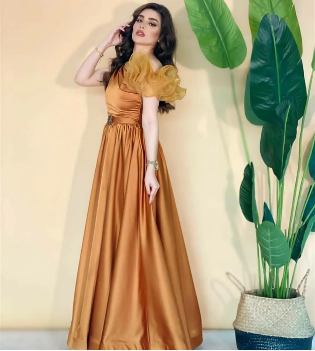 Classic Long Satin Muslim Evening Dresses With Belt A-Line Pleated Zipper Back Floor Length Robe De Mariée Party Gowns For Women
Classic Long Satin Muslim Evening Dresses With Belt A-Line Pleated Zipper Back Floor Length Robe De Mariée Party Gowns For Women