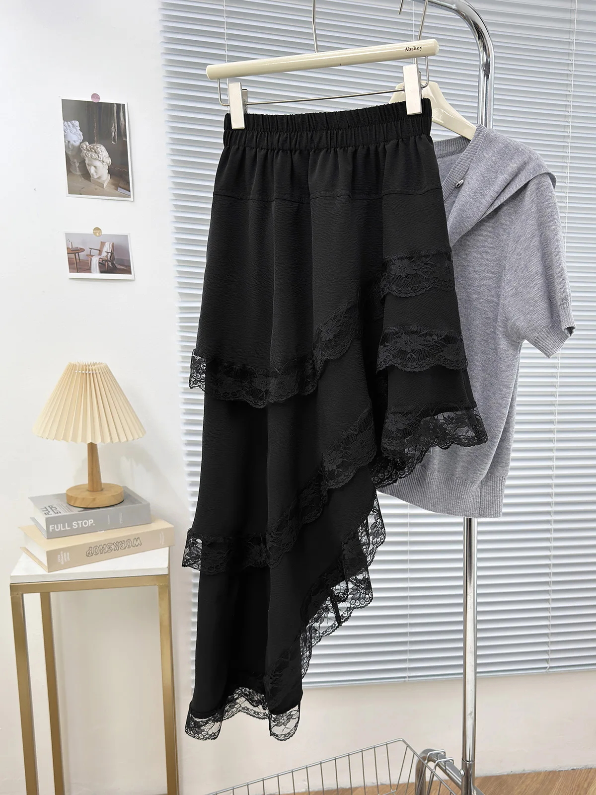 New Spring/Summer Fashion Casual Elastic Waist Irregular Solid Color Loose Fit Lace Mid-Calf Skirt,2 Colors
New Spring/Summer Fashion Casual Elastic Waist Irregular Solid Color Loose Fit Lace Mid-Calf Skirt,2 Colors