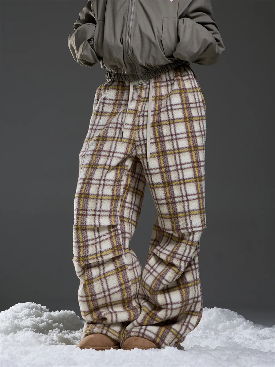 Женские зимние брюки в американском ретро-стиле в клетку, широкие, свободные, прямые, повседневные, удлиненные, с эффектом стройности
Женские зимние брюки в американском ретро-стиле в клетку, широкие, свободные, прямые, повседневные, удлиненные, с эффектом стройности