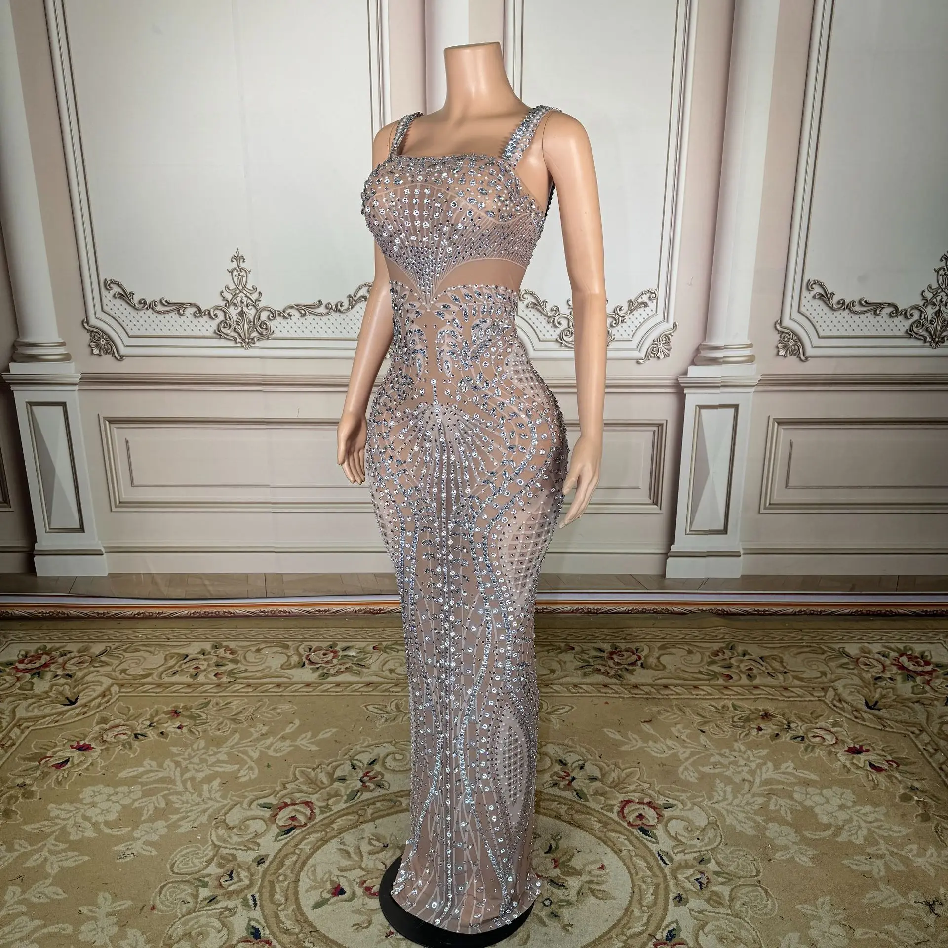 Diamond long dress European fashion women's clothing net fabric sheer dress with glittering diamonds for bar performances
Diamond long dress European fashion women's clothing net fabric sheer dress with glittering diamonds for bar performances