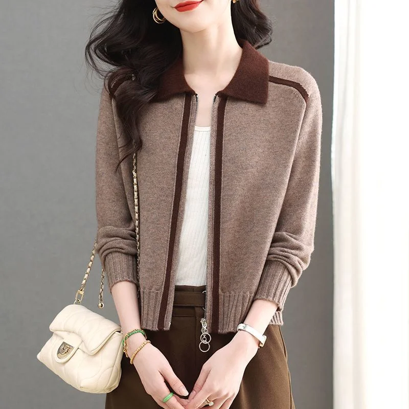 French Style Color Block Sweater Coat for Women Spring Autumn New Fashion Lapel High End Knit Cardigan Jacket Zip Top
French Style Color Block Sweater Coat for Women Spring Autumn New Fashion Lapel High End Knit Cardigan Jacket Zip Top