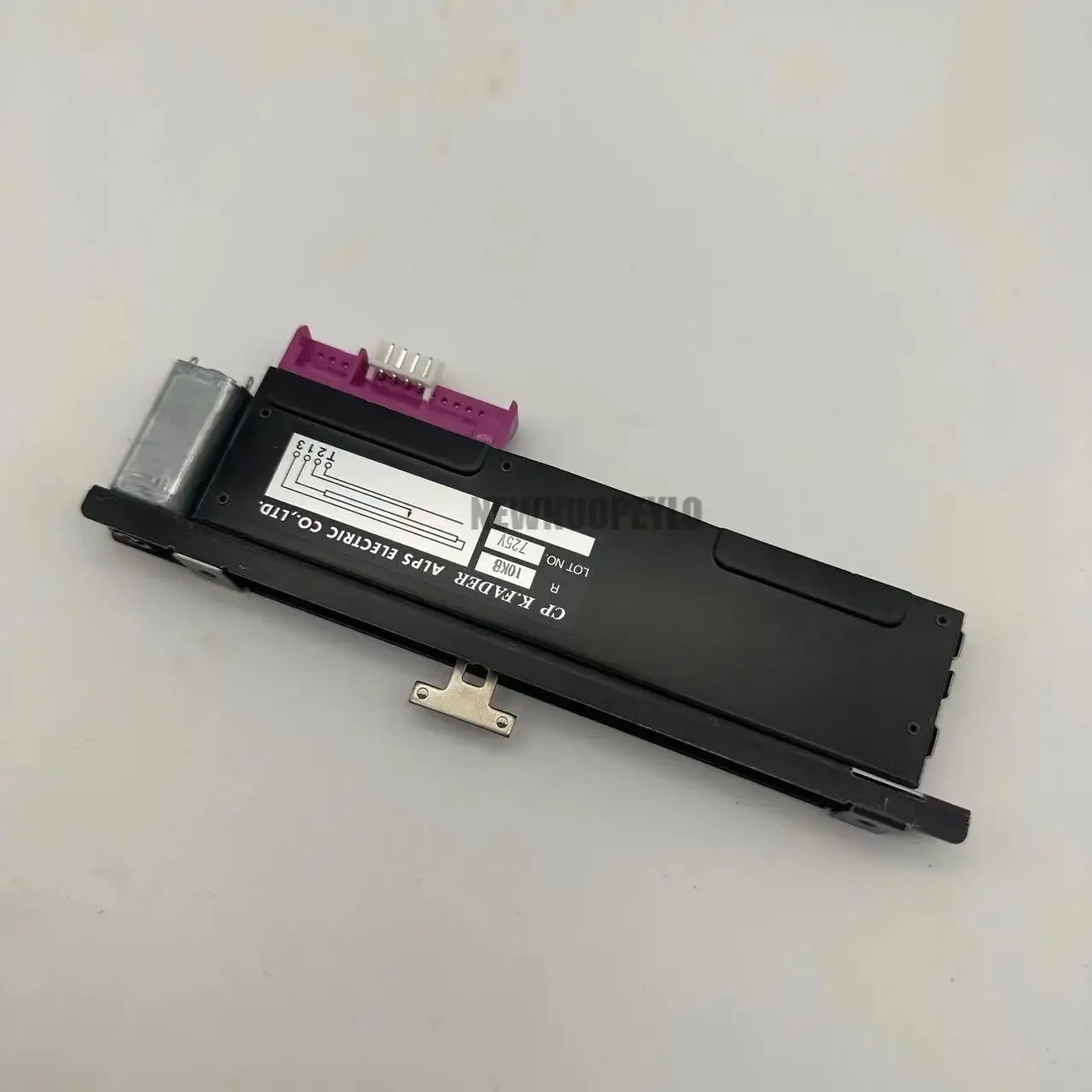 ALPS Sliding Potentiometer Yamaha Mixer RSA0K11V901S Electric Motor Slider 10KB
ALPS Sliding Potentiometer Yamaha Mixer RSA0K11V901S Electric Motor Slider 10KB
