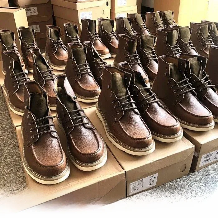 Authentic American Retro Casual Men's Boots Leather Workwear Outdoor Mid-Cut Boots Litchi Grain Cowhide Hard Man Style
Authentic American Retro Casual Men's Boots Leather Workwear Outdoor Mid-Cut Boots Litchi Grain Cowhide Hard Man Style