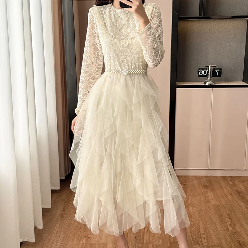 Women French Long-sleeved Lace Stitching Gauze Fashion Sweet Wedding Party Romantic Layered Female Long Dress
Women French Long-sleeved Lace Stitching Gauze Fashion Sweet Wedding Party Romantic Layered Female Long Dress