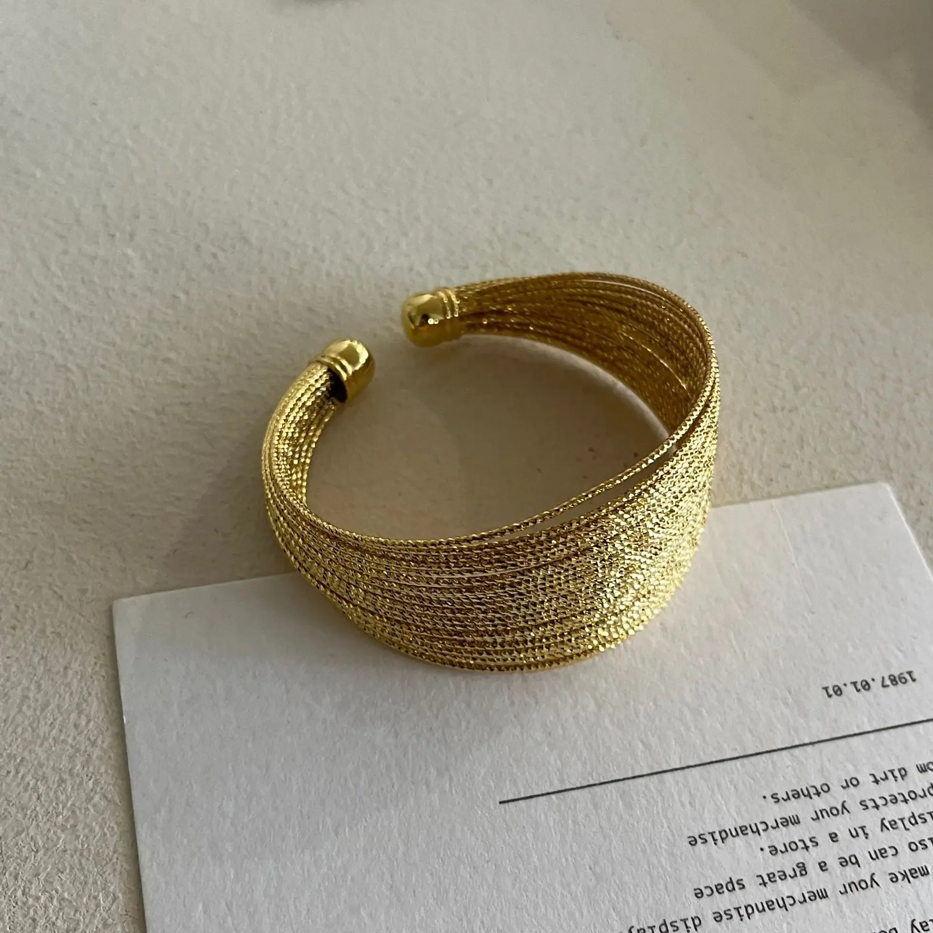 INS New Fashion Multilayer Geometric Adjustable Bracelet Ladies Punk Fashion Flat Hollow Metal Open Bangles Girl Jewelry Gifts
INS New Fashion Multilayer Geometric Adjustable Bracelet Ladies Punk Fashion Flat Hollow Metal Open Bangles Girl Jewelry Gifts