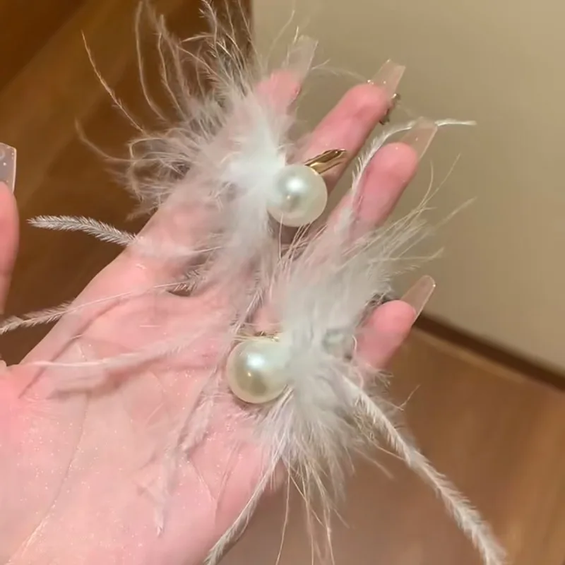 Pearl Feather Hair Clip White Elegant Premium Side Pin for Women Bridal Wedding Daily Lightweight Delicate Handmade Accessories
Pearl Feather Hair Clip White Elegant Premium Side Pin for Women Bridal Wedding Daily Lightweight Delicate Handmade Accessories
