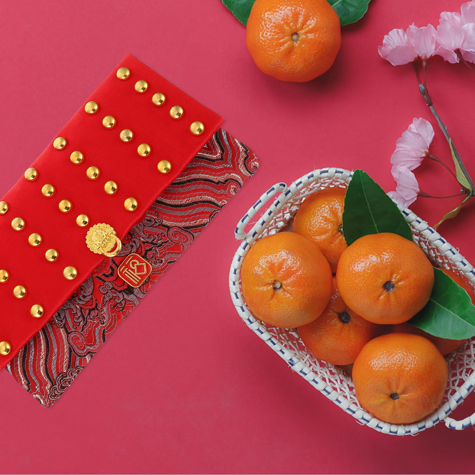 1Pcs Decorative Cloth Red Envelope for New Year Cash Gift Creative Chinese Style Red Packet with Snap Closure Festive Money
1Pcs Decorative Cloth Red Envelope for New Year Cash Gift Creative Chinese Style Red Packet with Snap Closure Festive Money