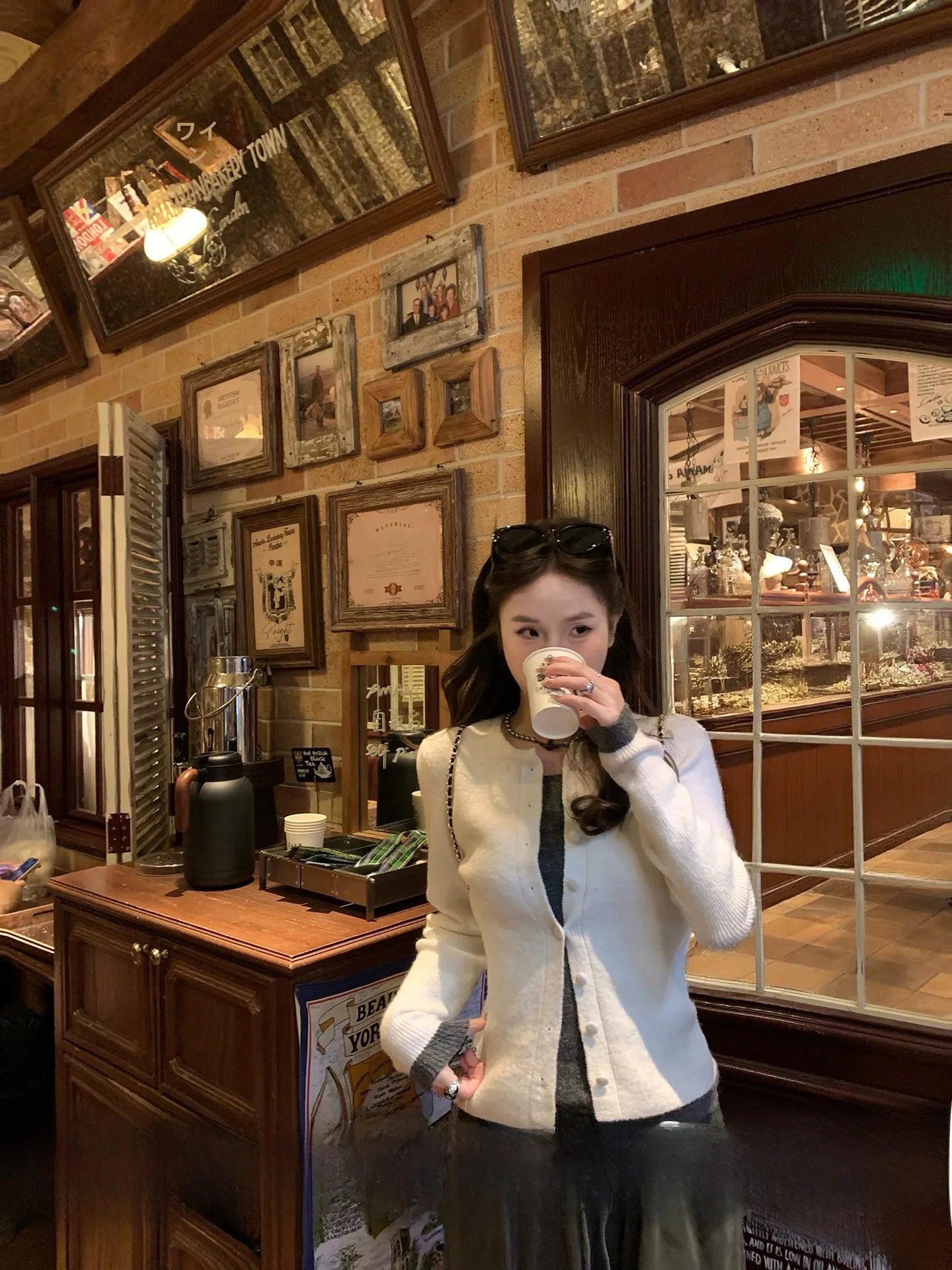 Anneop Long Sve Knitted Sweater Women's Casual Sle Color Blo Fake Two-Piece Slimming Versatile Spring Top
Anneop Long Sve Knitted Sweater Women's Casual Sle Color Blo Fake Two-Piece Slimming Versatile Spring Top