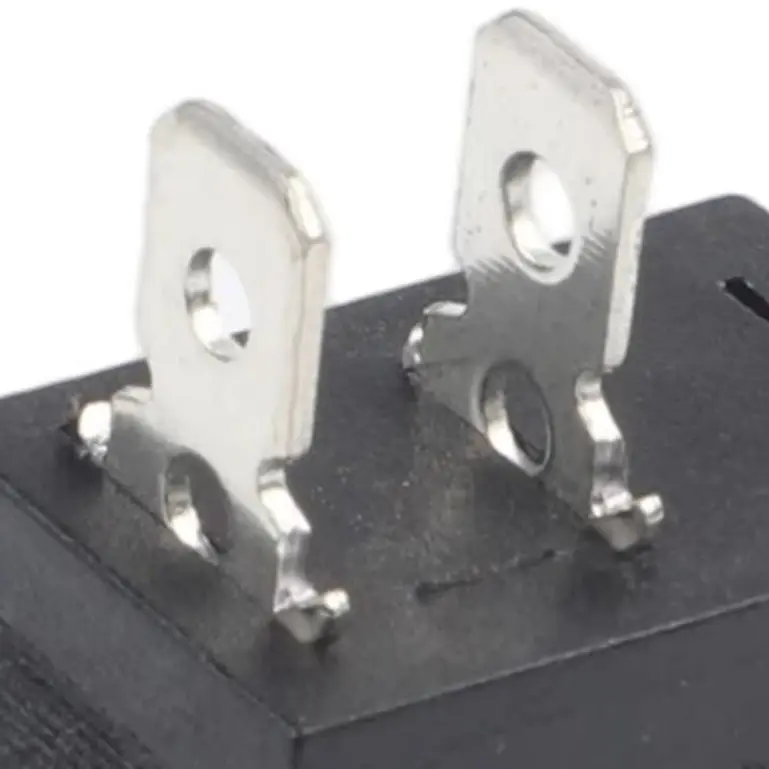 Запасной выключатель (переключатель) включения/выключения для бензопилы 25CC 2500, совместимый с Timberpro, Lawnflite, Carlton, запчасти для ремонта бензопил
Запасной выключатель (переключатель) включения/выключения для бензопилы 25CC 2500, совместимый с Timberpro, Lawnflite, Carlton, запчасти для ремонта бензопил