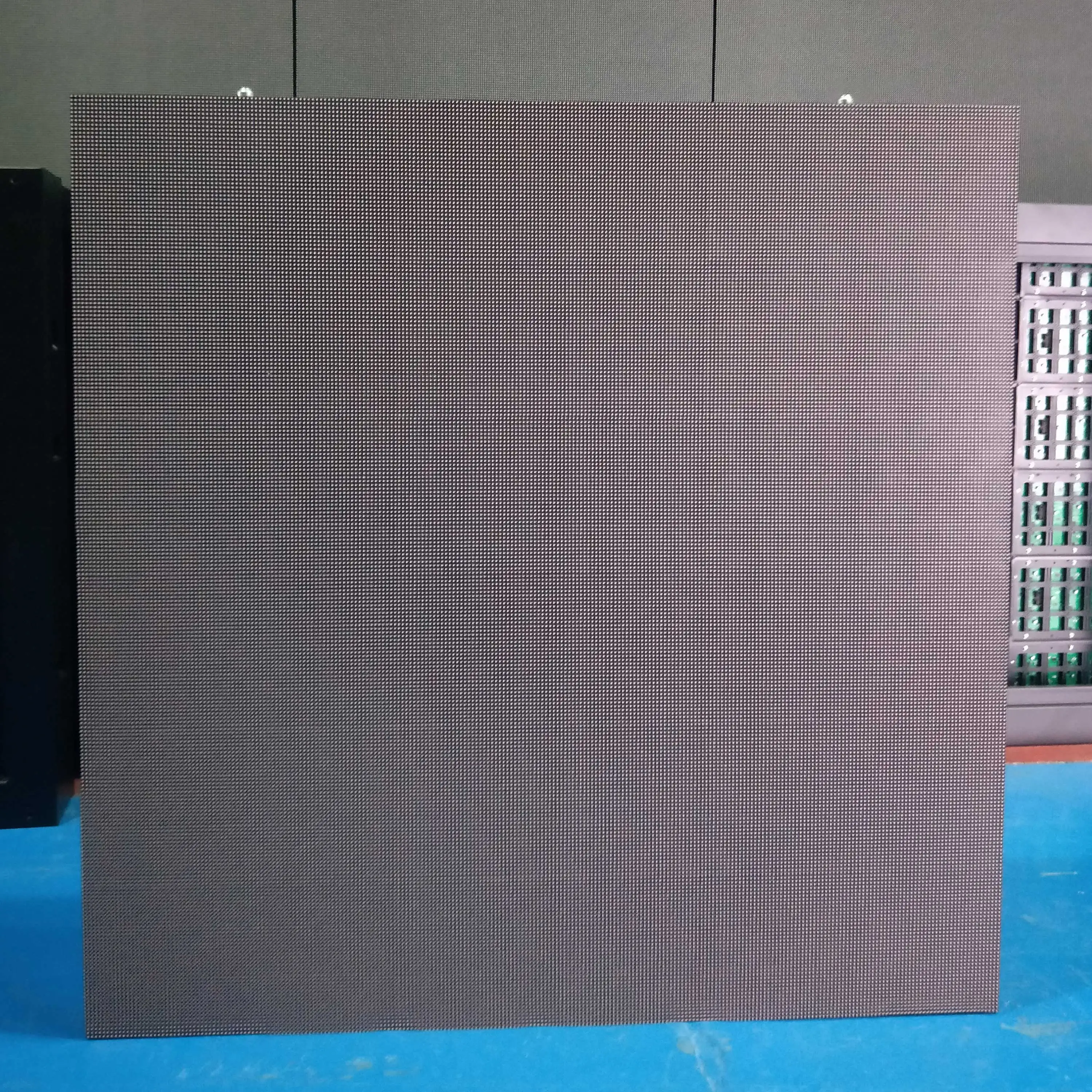 P4 960X960mm Outdoor LED Display Fixed Installation Video Wall for Advertising Screen
P4 960X960mm Outdoor LED Display Fixed Installation Video Wall for Advertising Screen