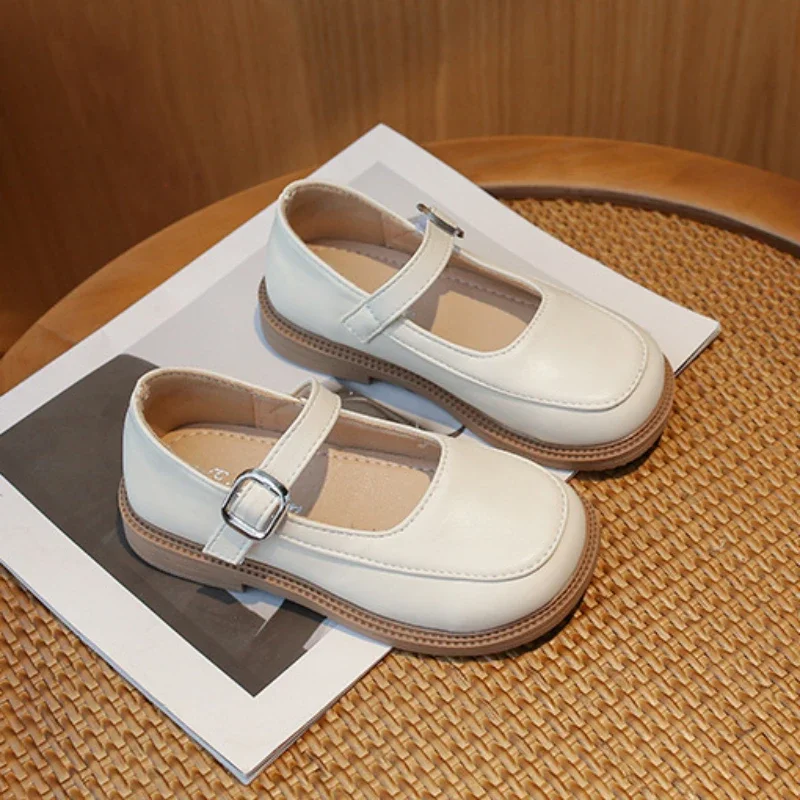 Kids Leather Shoe 2024 Spring Autumn Soft Non-slip Princess Shoes for Girls Fashion Versatile Children's Flats Mary Jane Shoes
Kids Leather Shoe 2024 Spring Autumn Soft Non-slip Princess Shoes for Girls Fashion Versatile Children's Flats Mary Jane Shoes