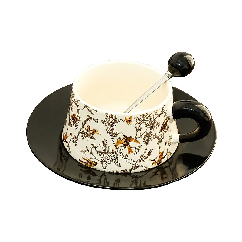 Vintage Ceramic Coffee Cup Light Luxury Couple Premium Cup Saucer Set Home Creative High Appearance Mug Water Cup Porcelain Gift
Vintage Ceramic Coffee Cup Light Luxury Couple Premium Cup Saucer Set Home Creative High Appearance Mug Water Cup Porcelain Gift