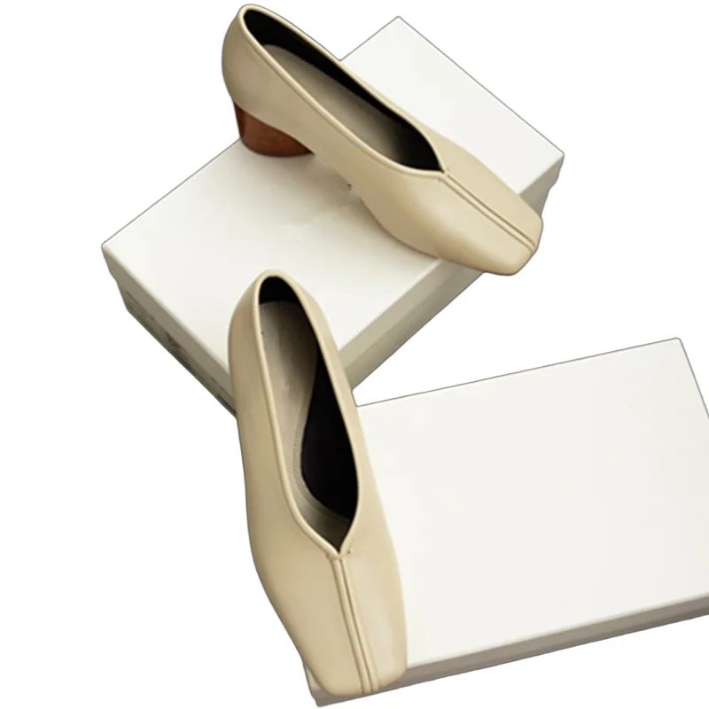 Withered French Genuine Leather 6.5cm High Heel Shoes Minimalist Retro Cowhide Comfortable Commuter Slip On Loafers Women
Withered French Genuine Leather 6.5cm High Heel Shoes Minimalist Retro Cowhide Comfortable Commuter Slip On Loafers Women