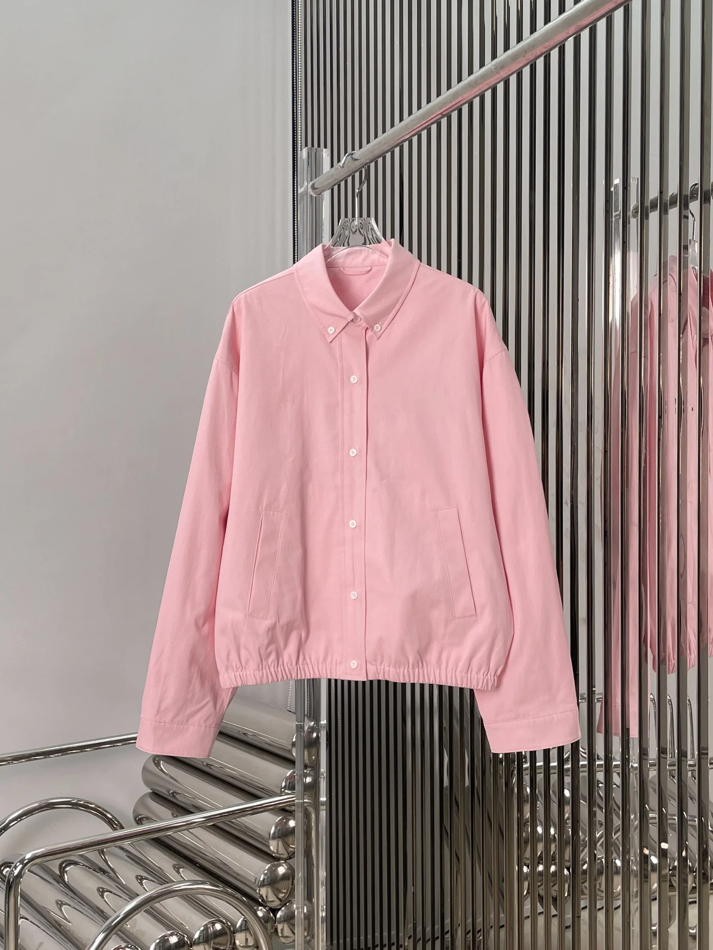 Casual Style Women's Long Sleeve Embroidered Letter Stitched Shirt Jacket Slimming Versatile Stand Collar Single Button Coat
Casual Style Women's Long Sleeve Embroidered Letter Stitched Shirt Jacket Slimming Versatile Stand Collar Single Button Coat