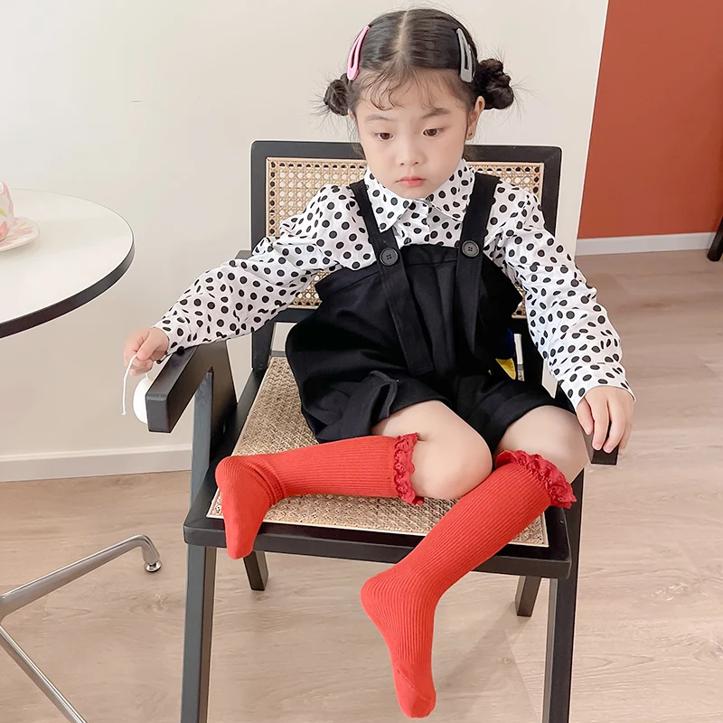 Three pairs of girls' autumn and spring pure color soft and comfortable skin-friendly Korean style versatile knee-high socks
Three pairs of girls' autumn and spring pure color soft and comfortable skin-friendly Korean style versatile knee-high socks