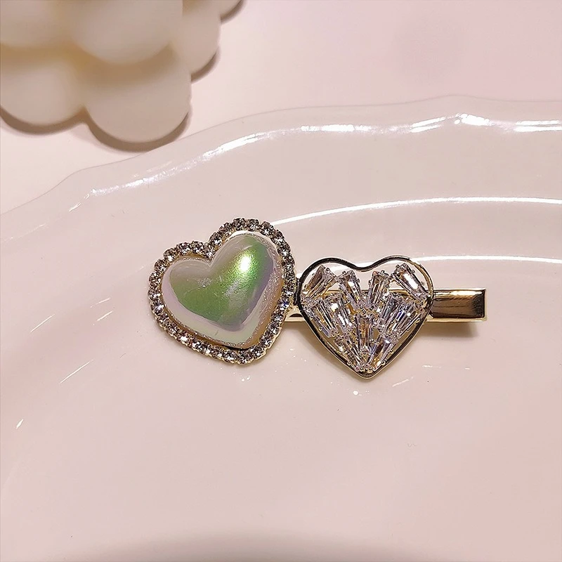 Premium Pearl Hair Clip for Women Elegant Side Fringe Clip Korean Style Heart Shape Hair Pin Lightweight Soft Durable
Premium Pearl Hair Clip for Women Elegant Side Fringe Clip Korean Style Heart Shape Hair Pin Lightweight Soft Durable