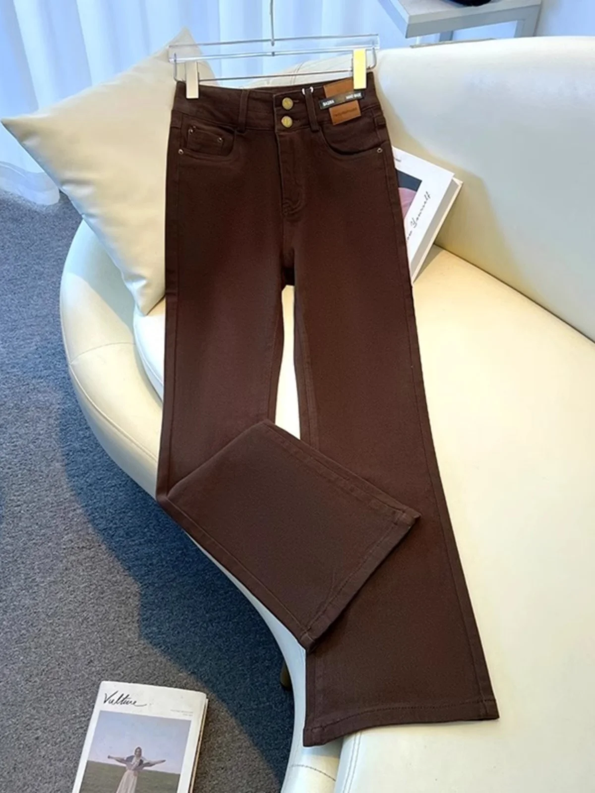 Утягивающие джинсы с высокой талией, женские джинсовые брюки-клеш, повседневные модные большие размеры, кофейный цвет, осеннее новое поступление
Утягивающие джинсы с высокой талией, женские джинсовые брюки-клеш, повседневные модные большие размеры, кофейный цвет, осеннее новое поступление