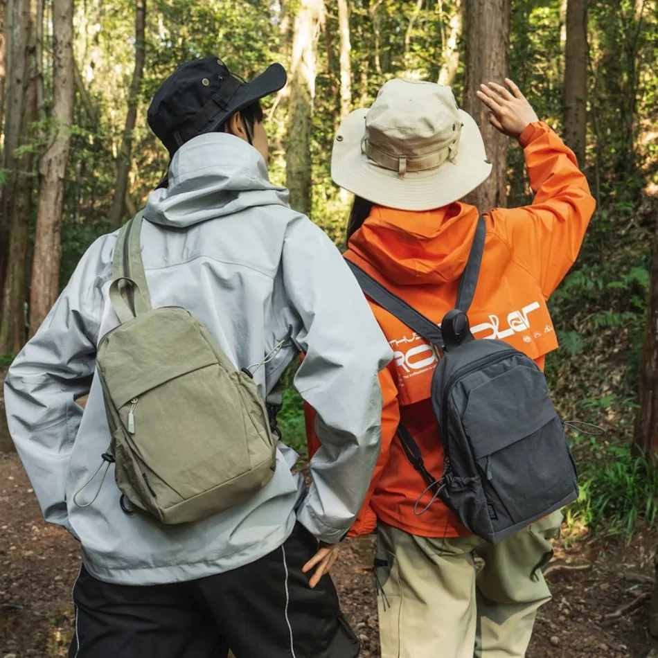 Mountain system function small backpack male 2025 new fashion outdoor chest bag female hundred casual shoulder bags
Mountain system function small backpack male 2025 new fashion outdoor chest bag female hundred casual shoulder bags