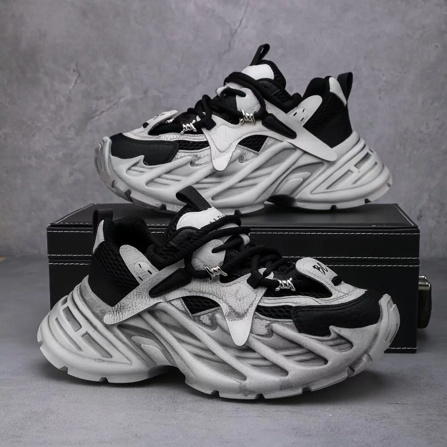 Men's Grey White Distressed Chunky Sneakers Breathable Mesh Casual Streetwear Platform Shoes
Men's Grey White Distressed Chunky Sneakers Breathable Mesh Casual Streetwear Platform Shoes